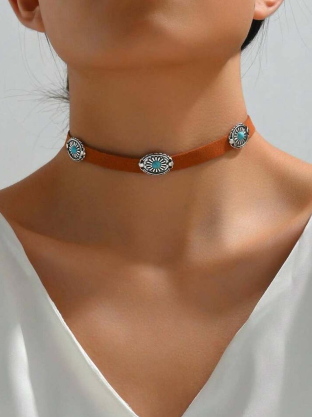 Turquoise Accent Brown Choker A1785